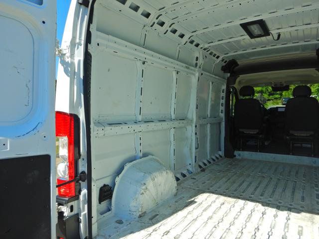 Used 2025 RAM ProMaster 2500 w/ Convenience Group FWD image 22