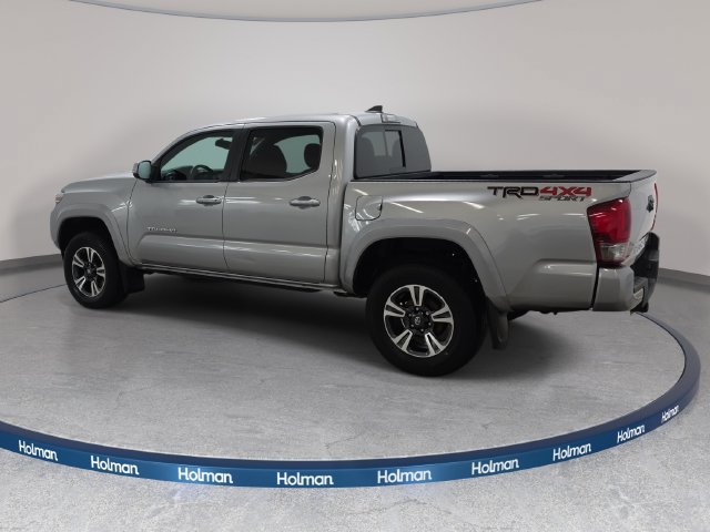 Used 2017 Toyota Tacoma TRD Sport w/ Tow Package (A/T) AWD/4WD image 8