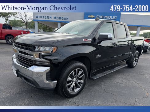 Used 2022 Chevrolet Silverado 1500 LT AWD/4WD image 1