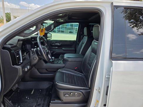 Certified 2024 GMC Sierra 1500 AT4X AWD/4WD image 9