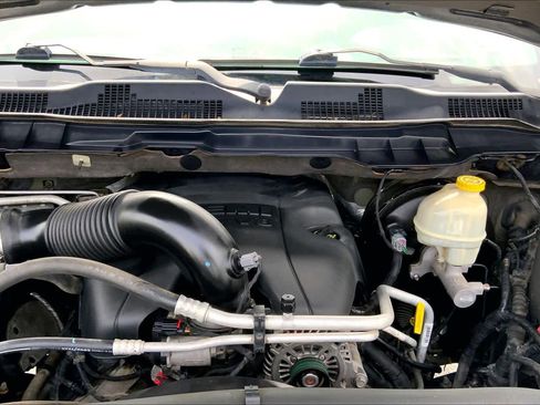 Used 2014 RAM 1500 Laramie w/ Convenience Group AWD/4WD image 28
