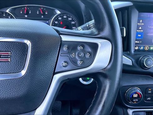 Used 2023 GMC Terrain SLT FWD image 12