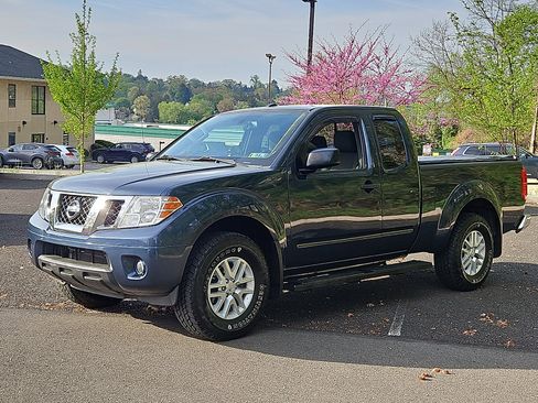 Used 2017 Nissan Frontier SV w/ SV Value Truck Package image 3
