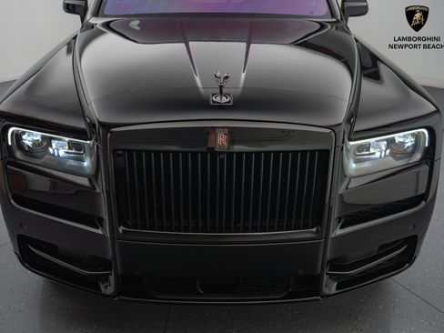 Used 2022 Rolls-Royce Cullinan Black Badge w/ Dark Exterior Package image 10