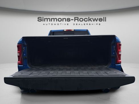 Used 2025 RAM 1500 Big Horn AWD/4WD image 8