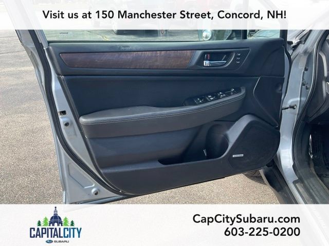 Used 2017 Subaru Outback 2.5i Limited AWD/4WD image 9