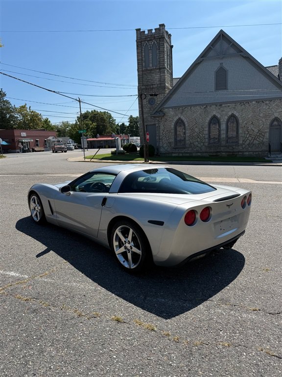 Used 2006 Chevrolet Corvette Coupe w/ Preferred Equipment Group RWD image 5