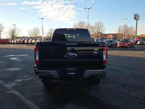 Used 2017 Ford F250 XLT w/ XLT Premium Package image 6