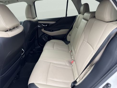 Used 2020 Subaru Outback Limited image 9