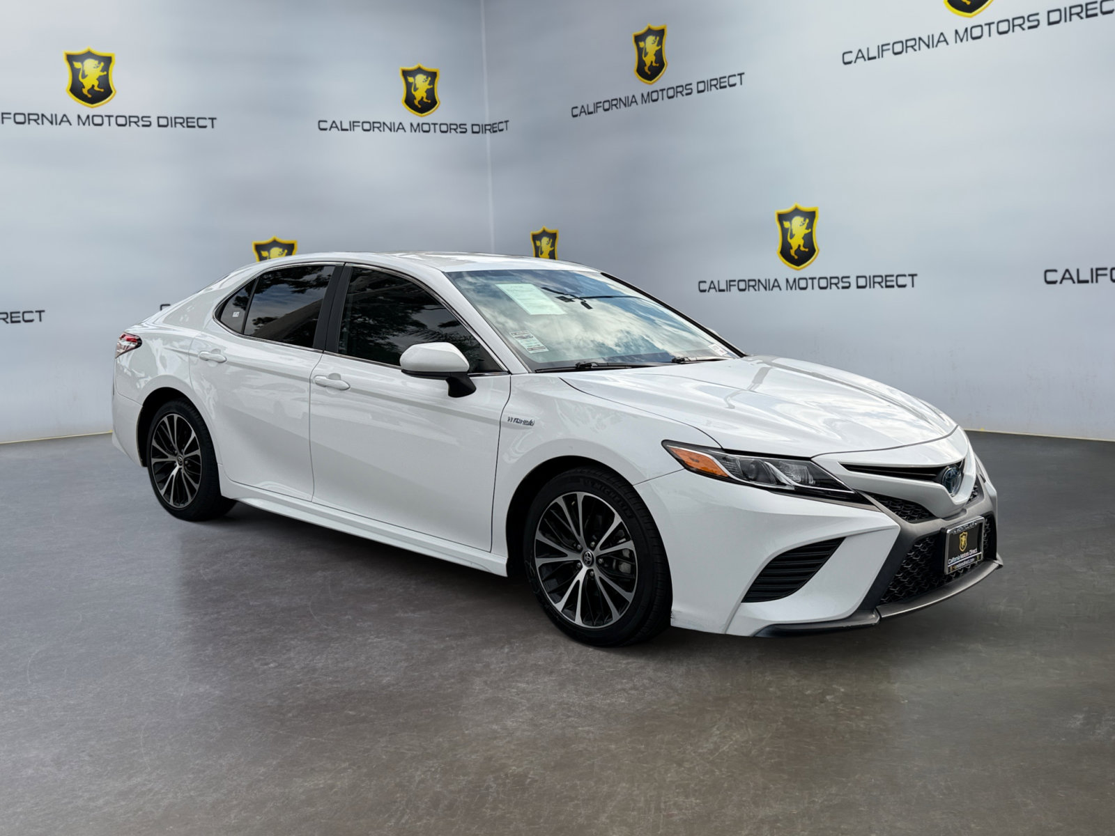 Used 2020 Toyota Camry SE w/ Carpet Mat Package FWD image 7