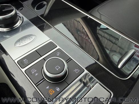 Used 2019 Land Rover Range Rover HSE image 31