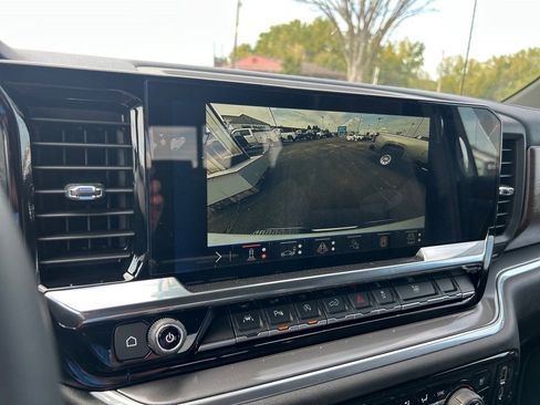 New 2026 Chevrolet Silverado 1500 High Country image 9