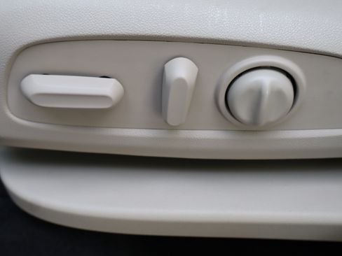 Used 2021 Buick Enclave Essence w/ Sport Touring Edition FWD image 18