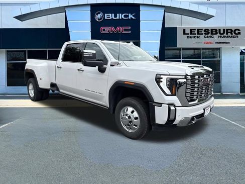 Used 2025 GMC Sierra 3500 Denali w/ Denali Reserve Package AWD/4WD image 2