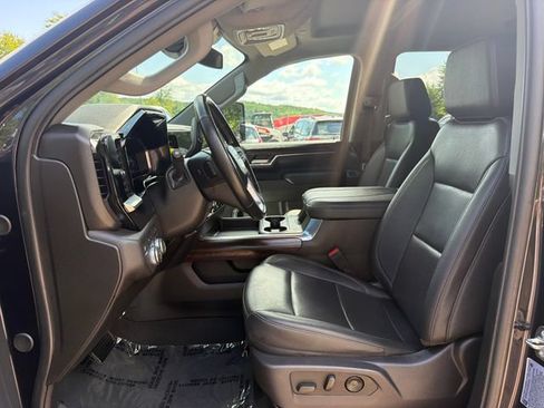 Used 2024 GMC Sierra 2500 SLT w/ SLT Premium Package AWD/4WD image 12