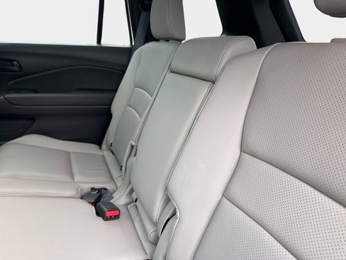 Used 2023 Honda Passport EX-L image 12