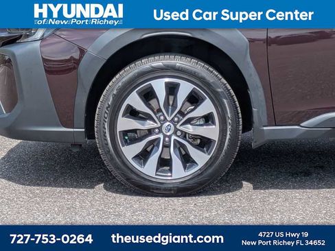 Used 2024 Subaru Outback Limited AWD/4WD image 10