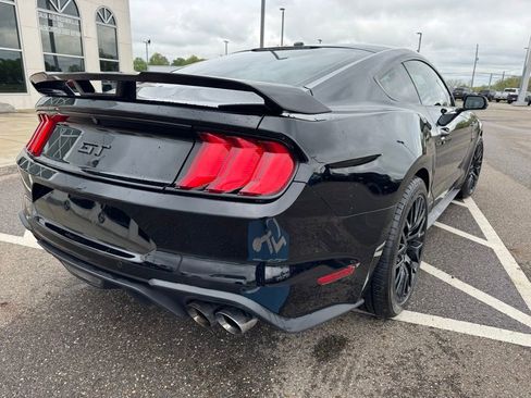 Used 2019 Ford Mustang GT Premium w/ GT Performance Package RWD image 12