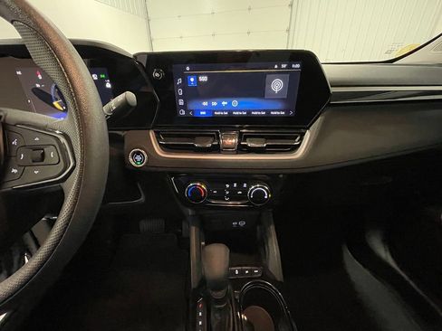 Used 2024 Chevrolet TrailBlazer LT w/ Driver Confidence Package AWD/4WD image 36
