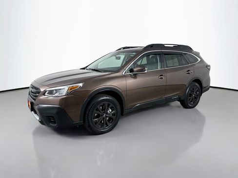 Used 2020 Subaru Outback Limited w/ Popular Package #2 AWD/4WD image 3