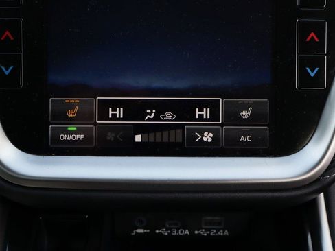 Used 2023 Subaru Outback Premium AWD/4WD image 33