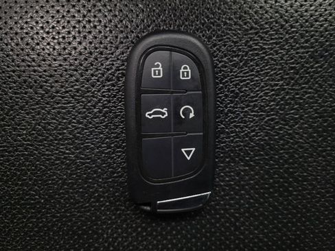 Used 2022 Jeep Compass Limited w/ Elite Group AWD/4WD image 32
