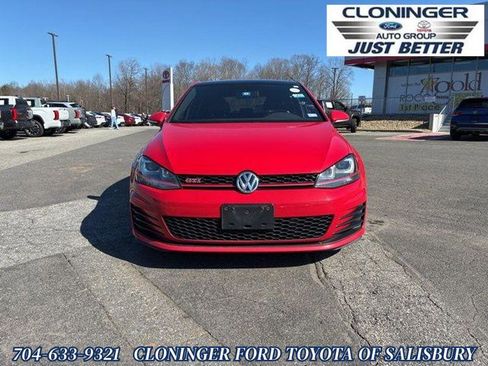 Used 2016 Volkswagen GTI SE image 3