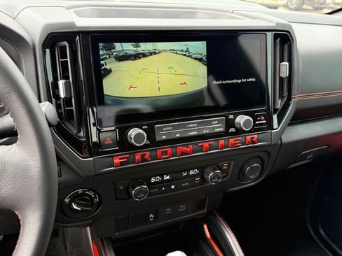 Used 2025 Nissan Frontier PRO-4X w/ Interior Protection Package AWD/4WD image 19
