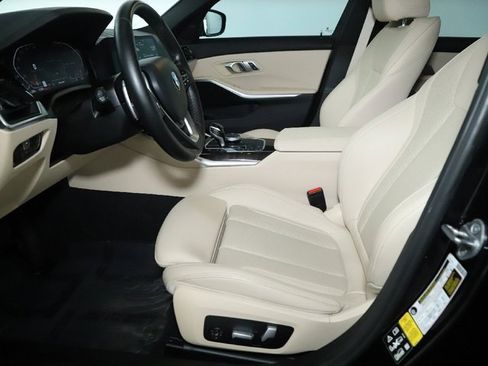 Used 2022 BMW 330i xDrive Sedan w/ Premium Package 2 image 17