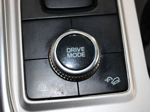 Used 2023 Ford Explorer XLT w/ Equipment Group 202A AWD/4WD image 44