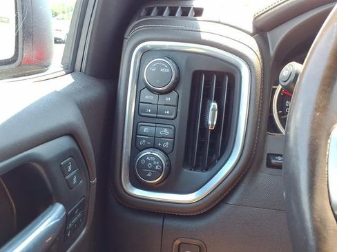 Used 2021 Chevrolet Silverado 1500 LTZ w/ LTZ Premium Package AWD/4WD image 17