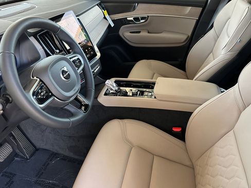 New 2026 Volvo XC90 T8 Plus image 8