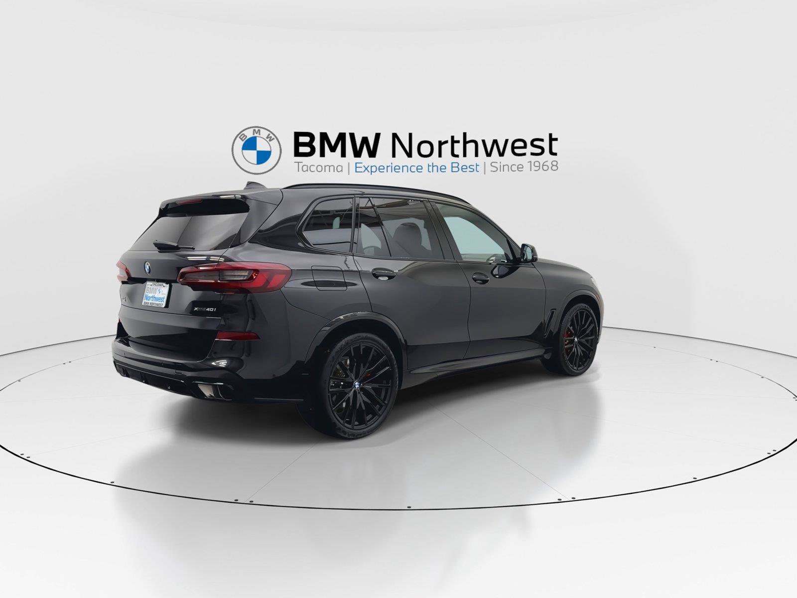 Used 2023 BMW X5 xDrive40i w/ M Sport Package AWD/4WD image 3