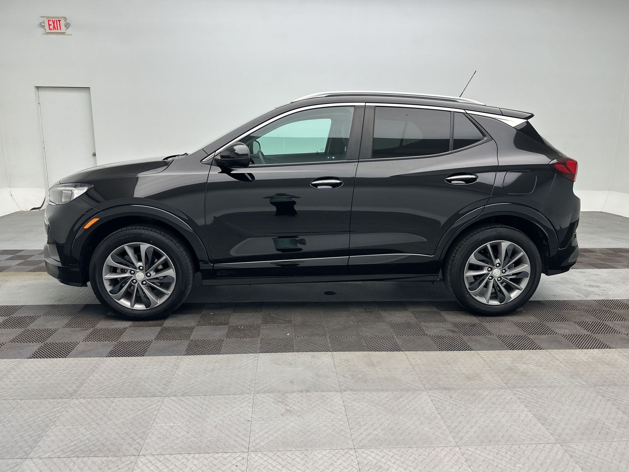 Certified 2023 Buick Encore GX Select w/ Sport Touring Package AWD/4WD image 2