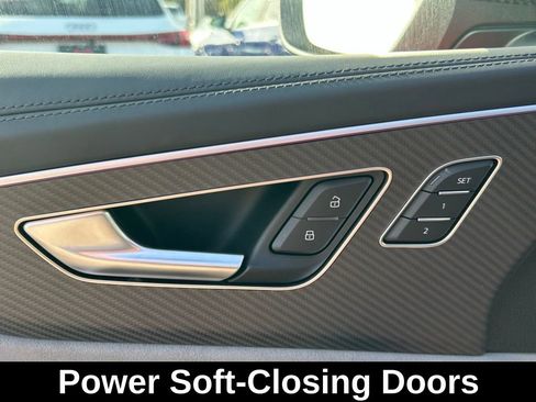 New 2026 Audi SQ8 Prestige image 19