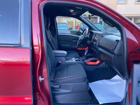 Used 2022 Nissan Frontier PRO-4X image 30