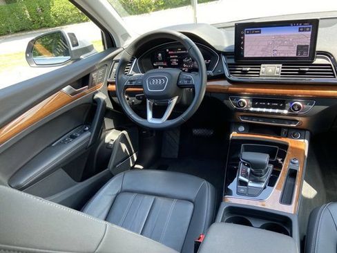 Used 2023 Audi Q5 2.0T Premium Plus w/ Premium Plus Package AWD/4WD image 13