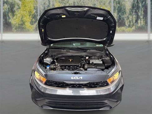 Used 2024 Kia Forte LXS FWD image 11