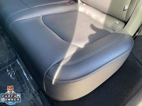 Used 2025 Tesla Model Y Long Range image 28