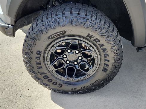 Used 2024 Chevrolet Colorado ZR2 w/ ZR2 Bison Edition image 6