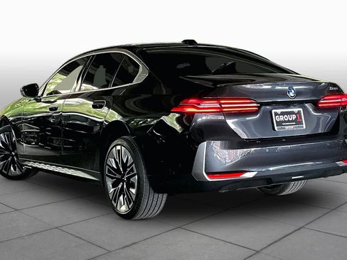 Used 2026 BMW 530i RWD image 11