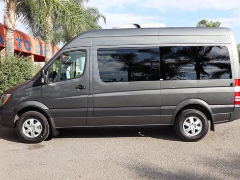 Used 2018 Mercedes-Benz Sprinter 2500 image 5