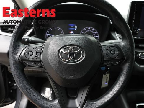 Used 2024 Toyota Corolla LE FWD image 10