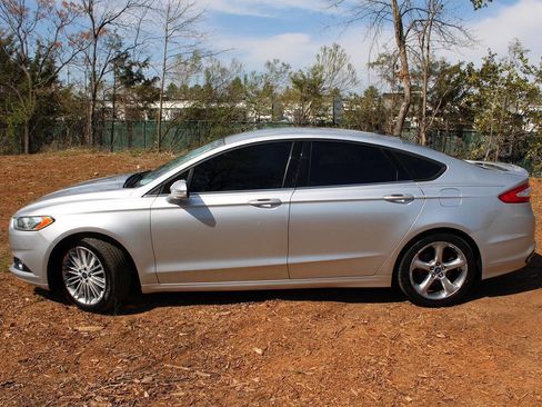 Used 2013 Ford Fusion SE image 12