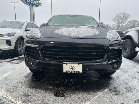 Used 2016 Porsche Cayenne image 3