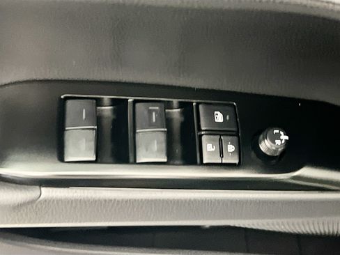 Used 2026 Toyota Camry SE w/ Multimedia Upgrade Package FWD image 15