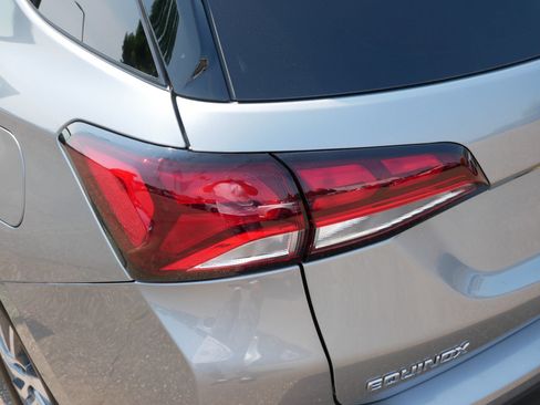 Used 2024 Chevrolet Equinox LT AWD/4WD image 17