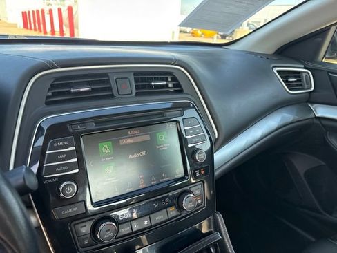 Used 2019 Nissan Maxima 3.5 SV FWD image 17