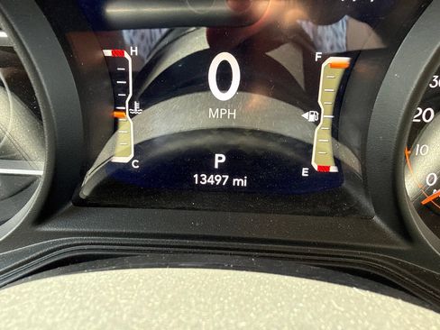 Used 2026 Jeep Wrangler Unlimited Rubicon AWD/4WD image 17