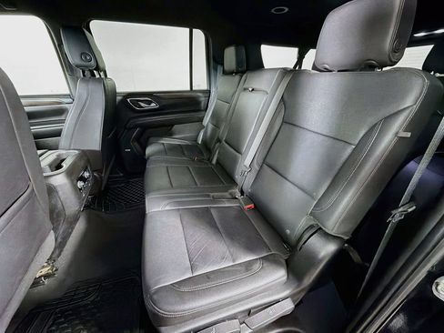 Used 2023 Chevrolet Suburban Z71 w/ Luxury Package AWD/4WD image 19